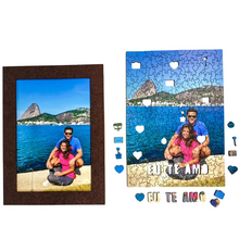 Carregar imagem no visualizador da galeria, Sua Foto com Molde Para Casais - Quebra-Cabeça de Madeira 3D Personalizável