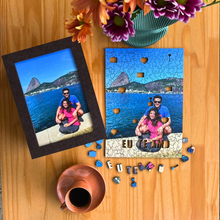 Carregar imagem no visualizador da galeria, Sua Foto com Molde Para Casais - Quebra-Cabeça de Madeira 3D Personalizável
